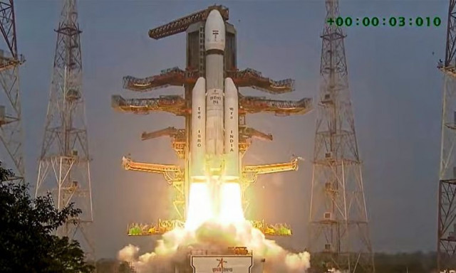 ISRO: Ο LVM3-M6 σε επιτυχή εκτόξευση αμερικανικού δορυφόρου σε χαμηλή τροχιά
