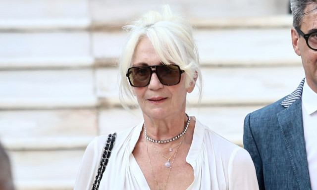 Θέμις Μπαζάκα: «Δεν ξέρω αν με φοβίζει ο θάνατος, με φοβίζει η ανημπόρια»