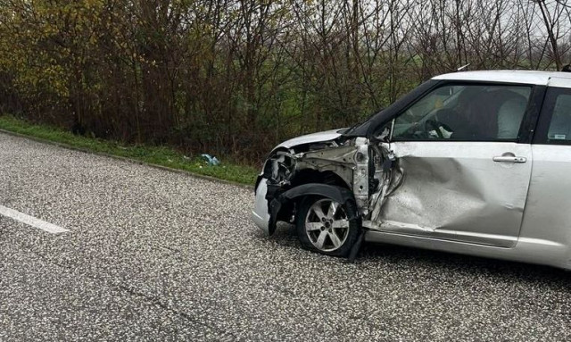 Καρδίτσα: Λεωφορείο από την Κοζάνη συγκρούστηκε με αυτοκίνητο - Δεν υπήρξαν τραυματισμοί