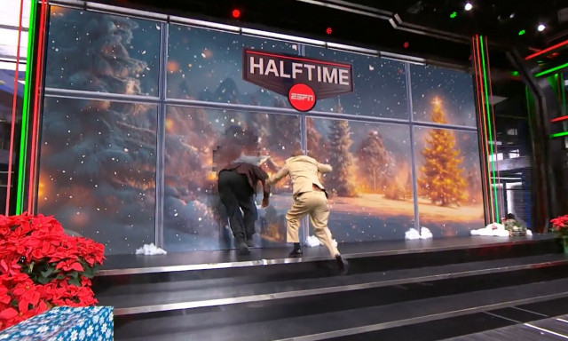 Χαοτικές στιγμές στο Inside the NBA: Ο Σακίλ Ο’Νιλ διέλυσε το video wall της εκπομπής