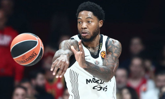 «Καζάνι» που βράζει η Παρτίζαν: Ο Τζόουνς παραλίγο να αρπαχτεί με οπαδούς