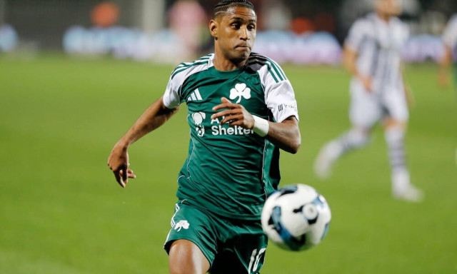 «Φωτιά» στα σενάρια έβαλε ο Τετέ: Φωτογραφήθηκε με φανέλα της Γκρέμιο