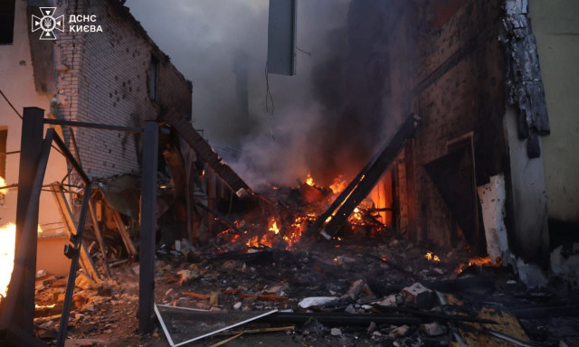 Ζελένσκι: Με σχεδόν 500 drones και 40 πυραύλους χτύπησε η Ρωσία το Κίεβο