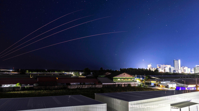 Συμφωνία κατάπαυσης του πυρός μεταξύ Ταϊλανδης και Καμπότζης - 47 νεκροί, εκατομμύρια εκτοπισμένοι