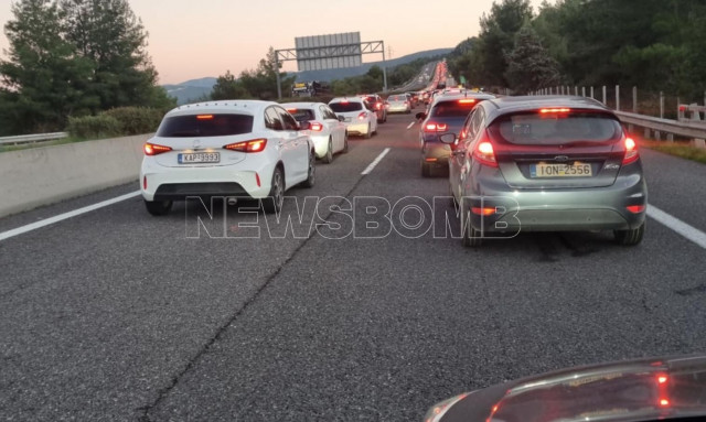 Μαρτυρία οδηγού στο Newsbomb.gr για την ταλαιπωρία στην Εθνική: Θεσσαλονίκη - Θήβα πάνω από 8 ώρες!