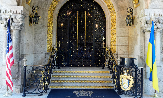 LIVE: Συνάντηση Τραμπ - Ζελένσκι στην τραπεζαρία της έπαυλής του στο Μαρ-α-Λάγκο