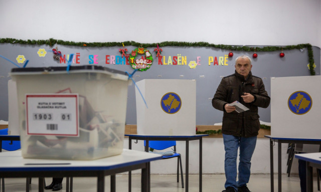 Κόσοβο: Ξεκάθαρο προβάδισμα της κυβέρνησης στις εκλογές - «Θρίλερ» για την αυτοδυναμία
