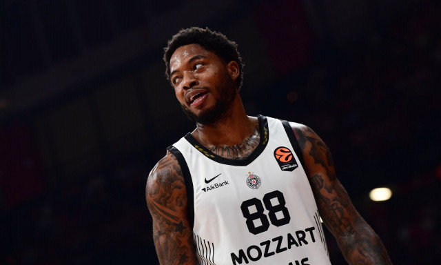 Μεταγραφές, Ολυμπιακός: Εξετάζει Τζόουνς που «τελειώνει» από την Παρτίζαν