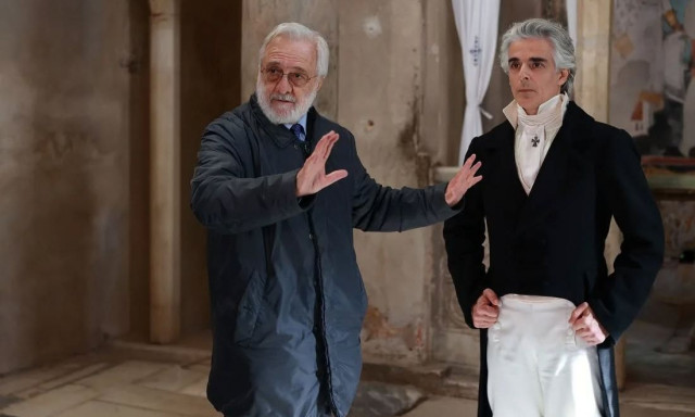 Ο Σμαραγδής τα έβαλε και με τους Μαυρομιχάληδες και βγήκε νικητής