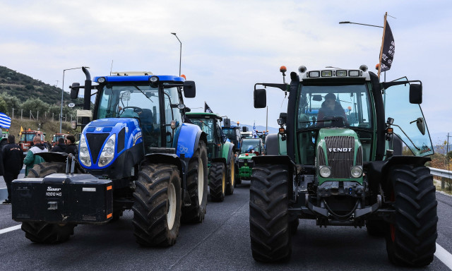 Αγρότες έκλεισαν και τον Μπράλο - Σημαντικές καθυστερήσεις στην κυκλοφορία