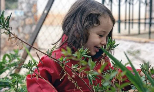 Δέκα χρόνια χωρίς τη Μελίνα: Η συγκλονιστική μαντινάδα του πατέρα της τετράχρονης που χάθηκε