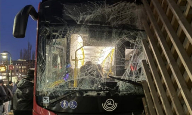 Σουηδία: Σοβαρό τροχαίο με λεωφορείο στη Στοκχόλμη - Τουλάχιστον 10 τραυματίες