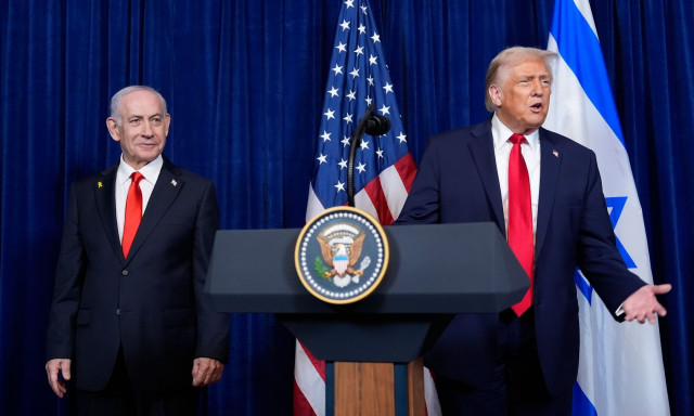 Τραμπ: Στήριξη σε νέες επιθέσεις του Ισραήλ αν το Ιράν επιμείνει σε πυρηνικό και πυραυλικό πρόγραμμα