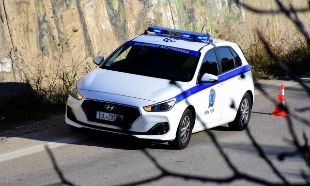 Αχαρνές: Επίθεση Ρομά με πέτρες σε υπαλλήλους του δήμου - Στο νοσοκομείο ένας τραυματίας