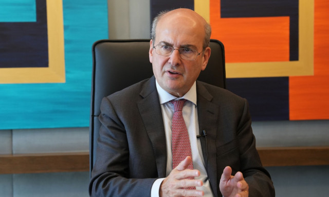 Χατζηδάκης: Τα highlights του κυβερνητικού έργου για το 2025 - «Κάνουμε λάθη, αλλά μιλάμε με έργο»