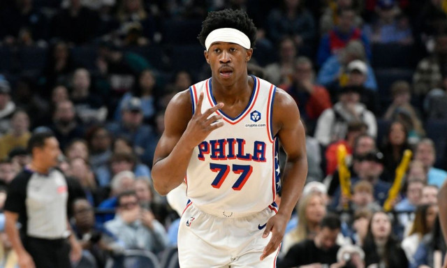 NBA: Με τρίποντο του Έντζκομπ οι Σίξερς, ο Ουάιτ του 1.93μ. έκανε εφτά τάπες στη νίκη των Σέλτικς!