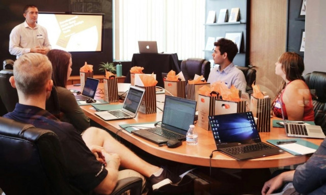 Κινεζική εταιρεία χαρίζει χρυσό και ταξίδι στην Ανταρκτική σε 18.000 υπαλλήλους της