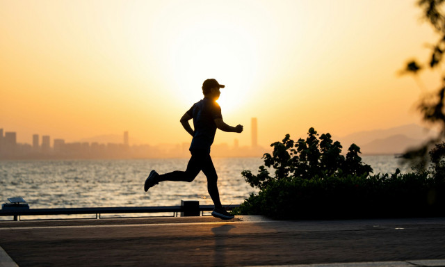 Φυσική κατάσταση: Πότε πραγματικά «γερνάει» το σώμα μας;