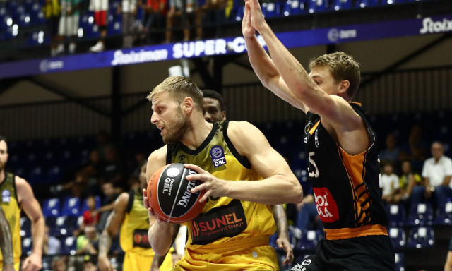 GBL: Εκτός έδρας αποστολές για ΑΕΚ και ΠΑΟΚ | Το τηλεοπτικό πρόγραμμα του Σαββάτου (03/01)