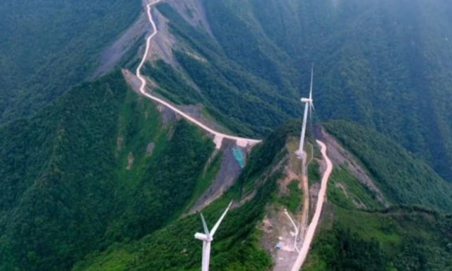 Ο πιο τρομακτικός δρόμος της Κίνας: Ο «Δρόμος-Λεπίδα» πάνω σε στενή ορεινή κορυφογραμμή