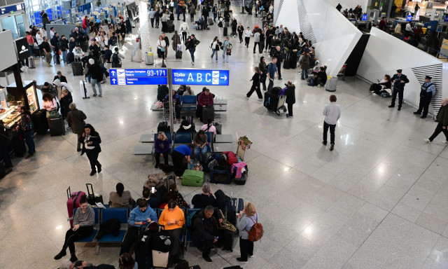 FIR Αθηνών: Ακόμη δεν γνωρίζουμε γιατί έκλεισε - Το αφήγημα της ΥΠΑ για παρεμβολές και η κυβίστηση