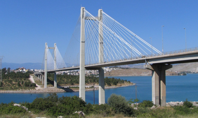 Τραγωδία στη Χαλκίδα: Νεκρός νεαρός άνδρας που έπεσε από την Υψηλή Γέφυρα