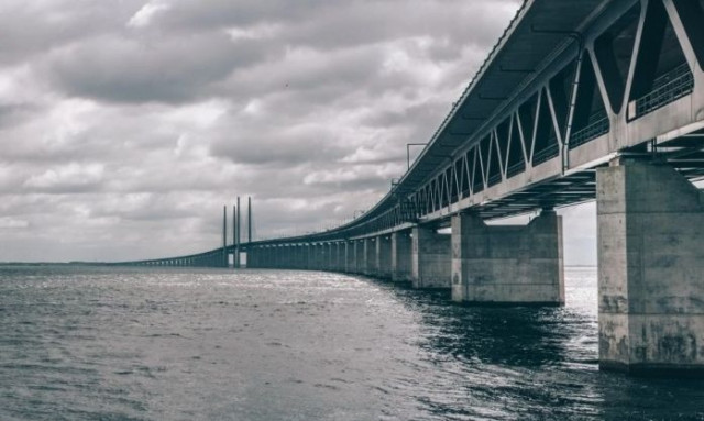 Øresund: Το σκανδιναβικό κόσμημα των 4,1 δισ. ευρώ που κοστίζει 31€ για να το διασχίσεις
