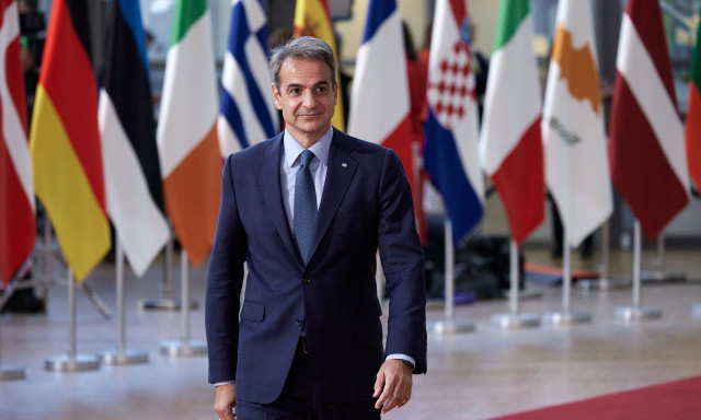 Κυριάκος Μητσοτάκης: Στο Παρίσι για τη σύνοδο της «Συμμαχίας των Προθύμων»