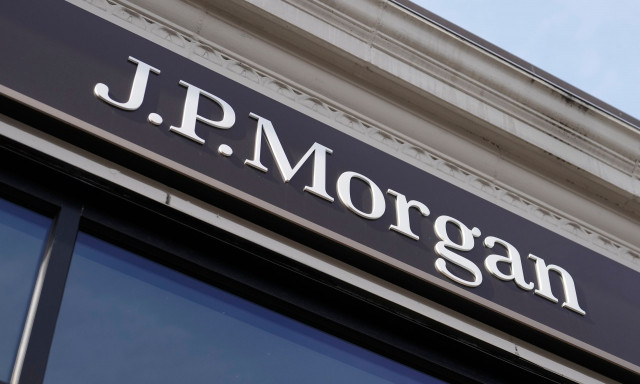 Η JP Morgan δίνει καλές πιθανότητες για αναβάθμιση της Ελλάδας από τη Moody’s