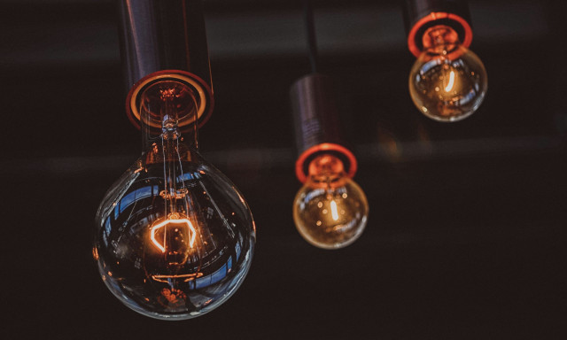 Χωρίς ρεύμα περιοχές της Αθήνας - Τι απαντά ο ΔΕΔΔΗΕ