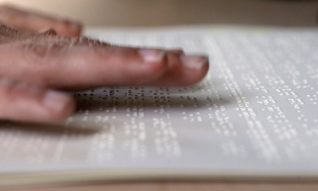 Λουί Μπράιγ: Ο άνθρωπος που δίδαξε τον κόσμο να «διαβάζει» στο σκοτάδι –