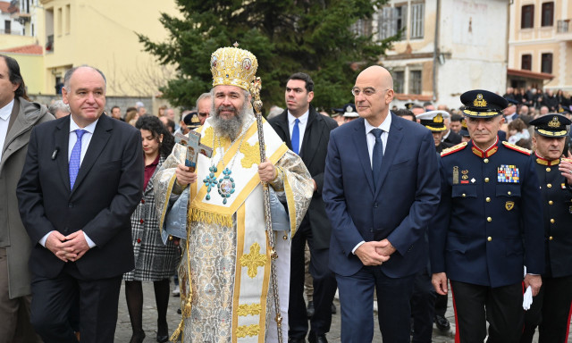 Δένδιας: Στη Φλώρινα για τα Θεοφάνια - «Οι Ένοπλες Δυνάμεις εγγυώνται την κυριαρχία μας»