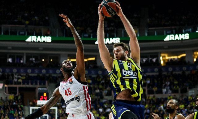 Φενέρμπαχτσε – Ολυμπιακός 88-80: Πάλεψε, αλλά στο τέλος «υποκλίθηκε» στους ανώτερους γηπεδούχους