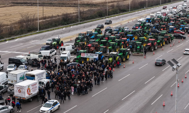 Θεσσαλονίκη: Στα Μάλγαρα οι πωλητές λαϊκών αγορών, δίπλα στους αγρότες - «Θέλουν να μας κλείσουν»
