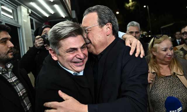 Το οργισμένο τηλεφώνημα Φάμελλου - Φαραντούρη: «Οι μισοί ετοιμάζεστε να πάτε στον Αλέξη»