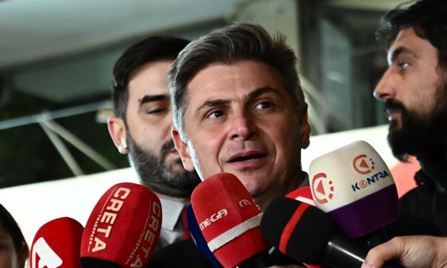 Φαραντούρης στο Newsbomb για τη διαγραφή του: «Δεν βιάζομαι» - Η απάντηση για το πολιτικό του μέλλον