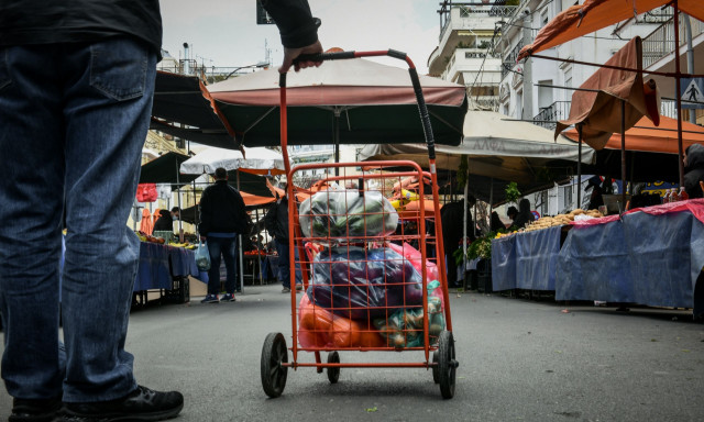 Επ’ αόριστον απεργία από σήμερα στις λαϊκές αγορές – Τι διεκδικούν οι παραγωγοί