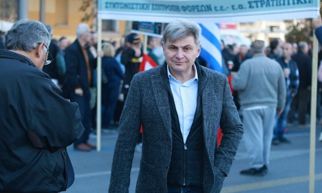 Ο Φαραντούρης δεν παραδίδει την έδρα στον ΣΥΡΙΖΑ: «Ανήκει στους συμπολίτες μας που λογοδοτώ»