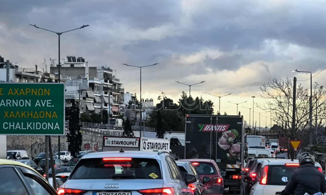 Κίνηση τώρα: «Βράζει» ο Κηφισός - Μεγάλες καθυστερήσεις σε Κηφισίας και Αττική Οδό