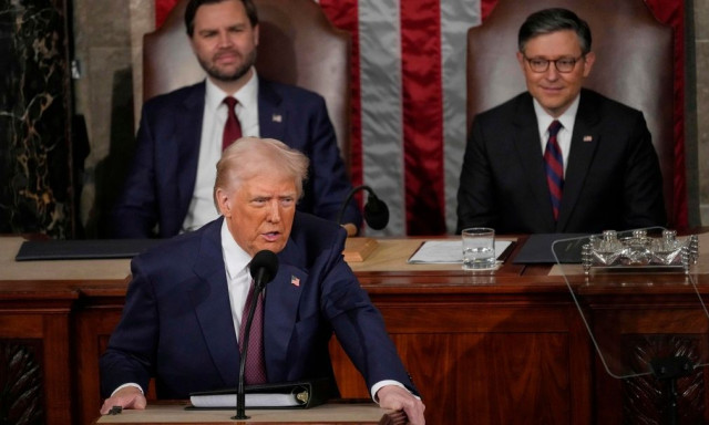 Τραμπ: Έδωσε το «πράσινο φως» σε αυστηρότερες κυρώσεις κατά της Ρωσίας