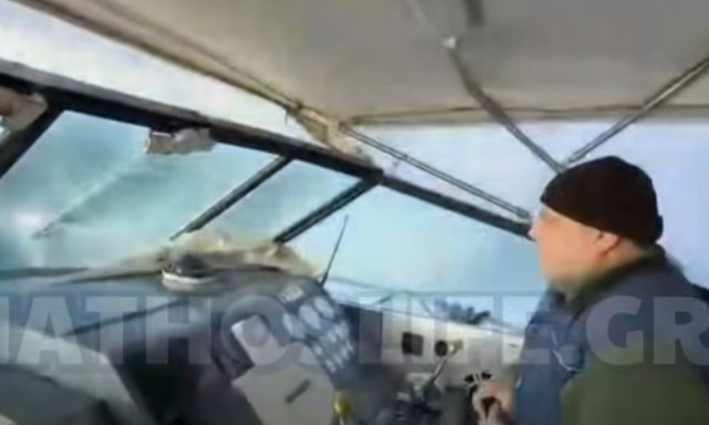 Σκιάθος: Διακομιδή 3χρονου στο νοσοκομείου του Βόλου - Βίντεο της «μάχης» του σκάφους με τα κύματα