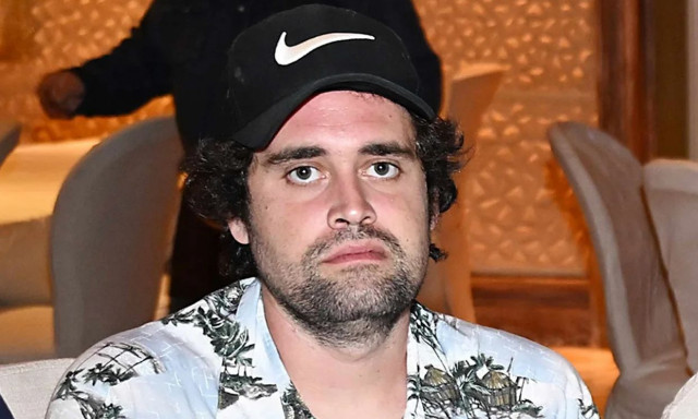 Νικ Ράινερ: Πιστεύει ότι είναι «θύμα συνωμοσίας» για τη διπλή δολοφονία και έχει παραισθήσεις