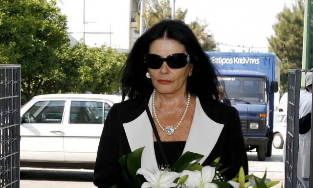 Ζωζώ Σαπουντζάκη: Παραμένει στο νοσοκομείο - Τα νεότερα για την υγεία της