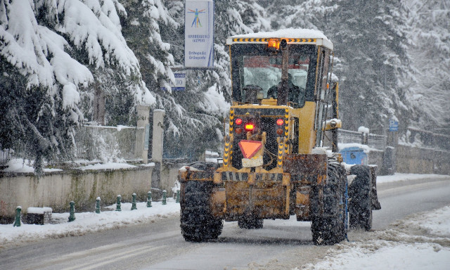 Καιρός - Τσατραφύλλιας: «Θερμοκρασιακό ασανσέρ» για 72 ώρες - Πού θα χιονίσει τις επόμενες ώρες