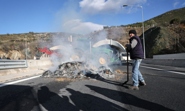 Αγρότες: Διπλή αντιπροσωπεία στη συνάντηση με Μητσοτάκη - «Λύσεις ή γενικός αποκλεισμός»