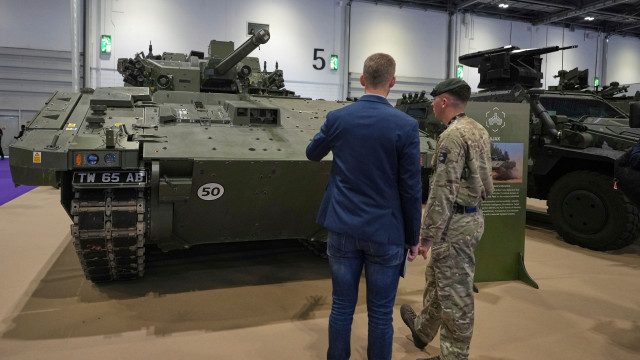 Βρετανία: 200 εκατ. λίρες για προετοιμασία ενόπλων δυνάμεων για την Ουκρανία - Πώς αντιδρά η Ρωσία