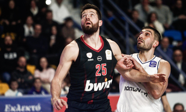 Καρδίτσα - Ολυμπιακός 80-120: Κονσέρτο για... πολυβόλα από Πίτερς και Ντόρσεϊ