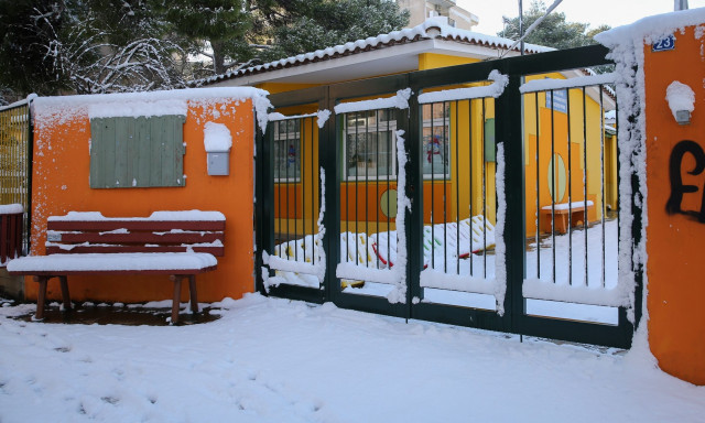 Σχολεία: Πού θα μείνουν κλειστά λόγω κακοκαιρίας - Σε ποιες περιοχές αλλάζει το ωράριο λειτουργίας