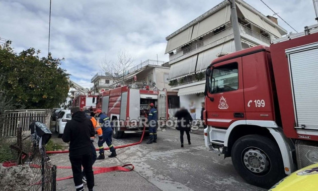 Λαμία: Πυρκαγιά σε διαμέρισμα πολυκατοικίας - Στο νοσοκομείο ηλικιωμένος