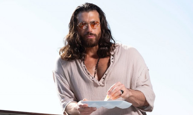 Τουρκία: Από το κόκκινο χαλί στα κρατητήρια ο σταρ Τζαν Γιαμάν για υπόθεση ναρκωτικών και πορνείας